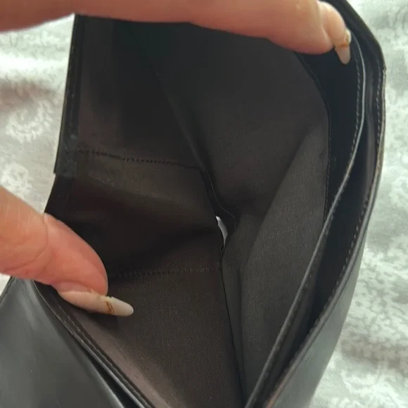 Burberry Black and Blue Key Card Holder Sleek Design